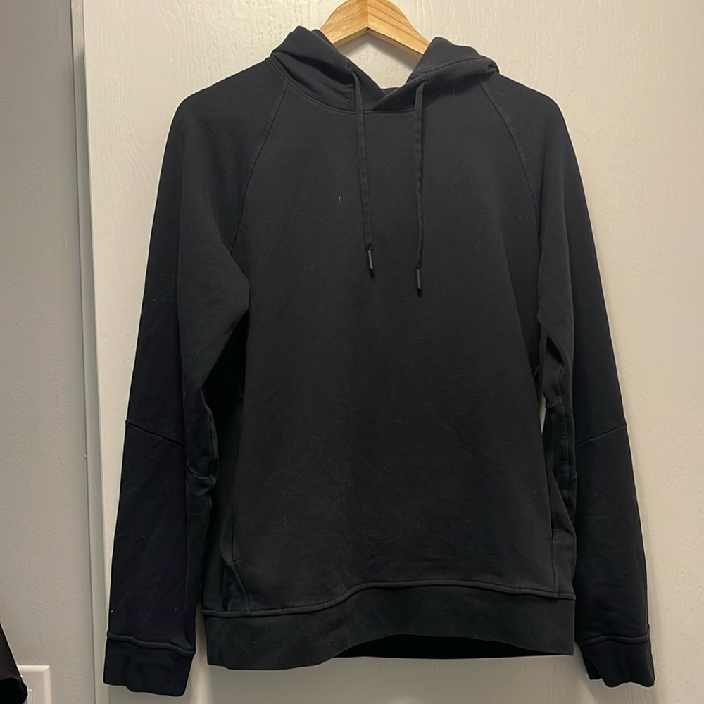 Men’s Lulu pullover